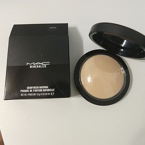 MAC Mineralize Skinfinish Natural in Light Plus
